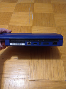 Ps3 slim 500gb (3 foto / 4)