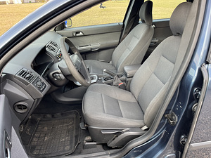 Volvo S40 1.6 81kW - MANUAAL (4 foto / 10)