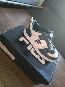 Fila tossud