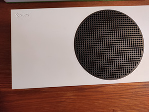 Xbox Series S (3 foto / 6)