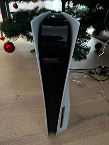PS5 Sony Playstation 5 (2 foto / 4)