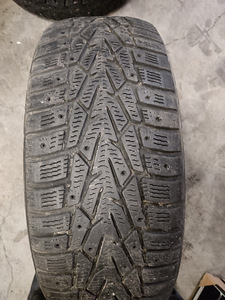 Продам зимние шины бу (4 фото из 5)