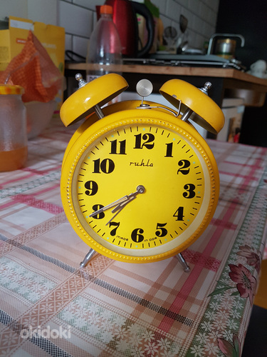 Часы будильник ruhla ddr (фото #1)