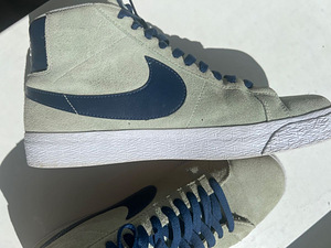 NIKE BLAZER 42.5 (3 фото из 5)