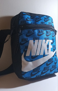 Сумка через плечо Nike». (5 фото из 9)
