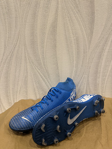 Nike jalgpallisaapad (2 foto / 3)