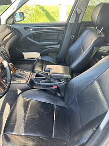 BMW 330 135 KW 2002 (4 foto / 7)