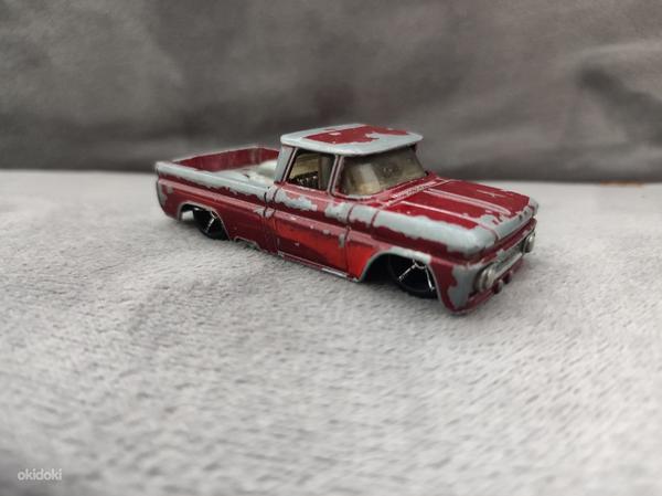 Hot Wheels Custom '62 Chevy Vintage Rojo Batea Custom (фото #2)