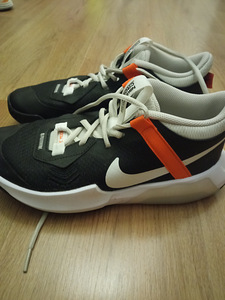 Nike korvpallijalatsid (2 foto / 3)