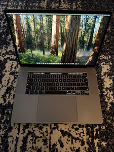 MacBook Pro 16 2019 i7/32/512 (1 foto / 5)
