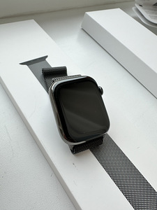 Apple Watch Series 8 45 mm Cellular (1 foto / 10)
