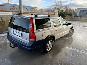 Volvo V70 XC (2 фото из 5)