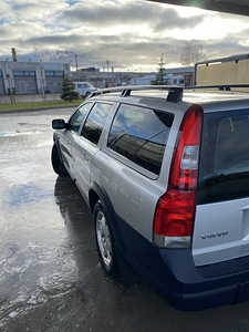 Volvo V70 XC (3 фото из 5)