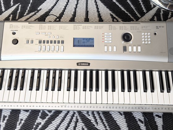 Yamaha YPG-225 elektrooniline klaver