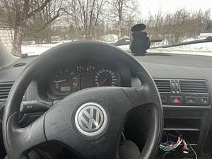 Обменяю Volkswagen bora 1.6 77kw (4 фото из 13)
