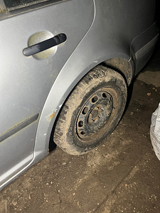 Обменяю Volkswagen bora 1.6 77kw (5 фото из 13)