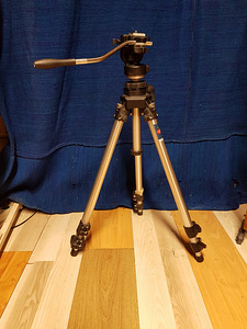 MANFROTTO 055C (3 фото из 6)