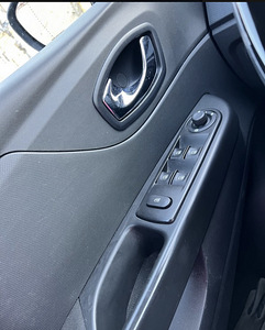 Renault Captur 1.5 66kV Diisel 95g/cm³ (4 foto / 11)