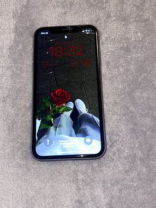 iPhone 11, 128 GB (2 foto / 4)