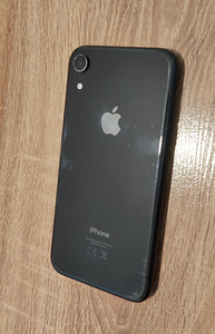 iPhone XR 64 black (2 foto / 3)