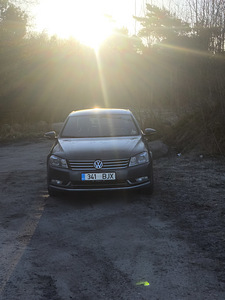 VW Passat (6 фото из 6)