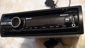 Sony MEX-BT3900U (2 foto / 5)