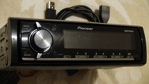 Pioneer MVH-X560BT (2 foto / 8)