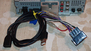 Pioneer MVH-X560BT (8 foto / 8)