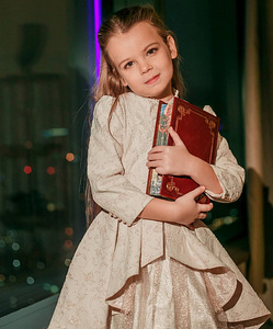 Продам эксклюзивное платье "Маленькая Леди" (128-134 cм)