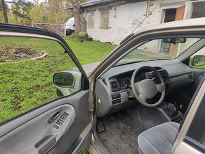 Suzuki grand vitara 2003 2.7 127kw (3 foto / 6)