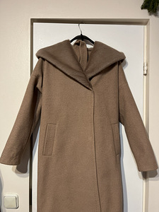 Пальто зимнее новое кашемировое с капюшоном р 42