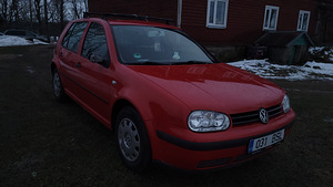 VW GOLF 4 (3 фото из 4)