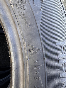 205/55R16 Nokian Hakkapeliitta (3 foto / 5)