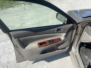 Toyota Camry (9 фото из 15)