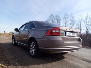 Volvo S-80 (7 foto / 12)