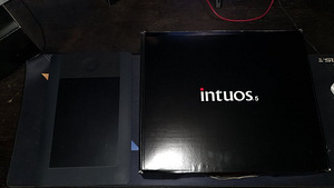 Wacom Intuos5 Touch Small Pen Tablet (2 foto / 4)