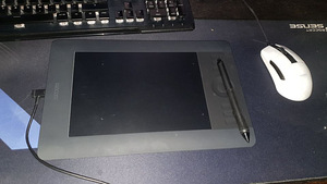Wacom Intuos5 Touch Small Pen Tablet (4 foto / 4)