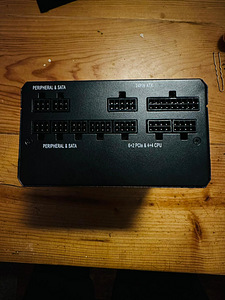 Toiteplokk (PSU) Corsair RM 750X 750 Watt (3 foto / 4)