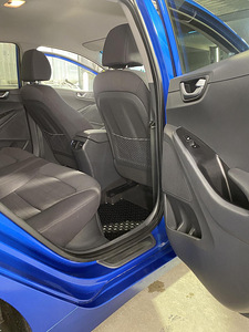 Hyundai IONIQ гибрид 2018 (3 фото из 8)