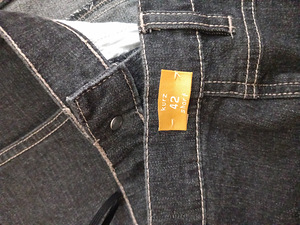 Джинсы р 42 (3 фото из 6)