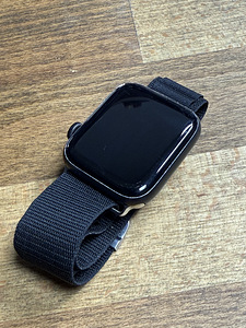 Apple Watch SE 44mm, Uus aku (2 foto / 7)