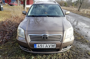 Toyota Avensis (1 foto / 4)