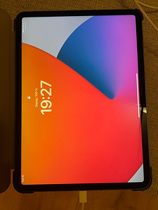 Планшет Apple iPad Pro 11 (2 фото из 3)