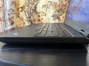 Lenovo thinkpad W541 (2 foto / 5)