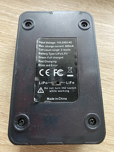 LiPo / LiFe 2s/3s balanseeriv laadija