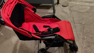 Легкая новая коляска Chicco (6 фото из 8)