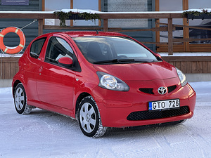 Toyota aygo (2 foto / 13)