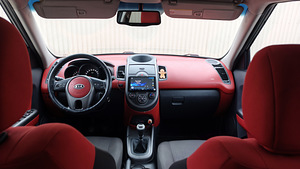 KIA SOUL (6 foto / 9)