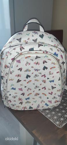 Рюкзак с бабочками (фото #1)