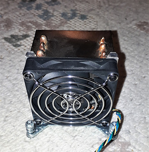 70 mm 4-Pin CPU Fan w/Heatsink (1 foto / 2)